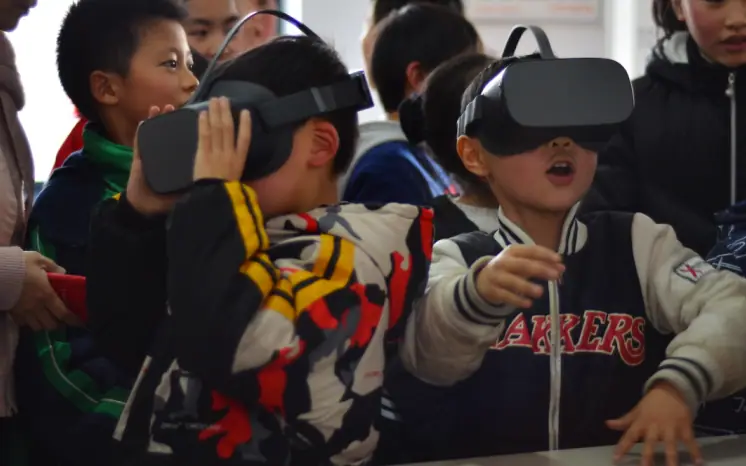 VR移动体验终端